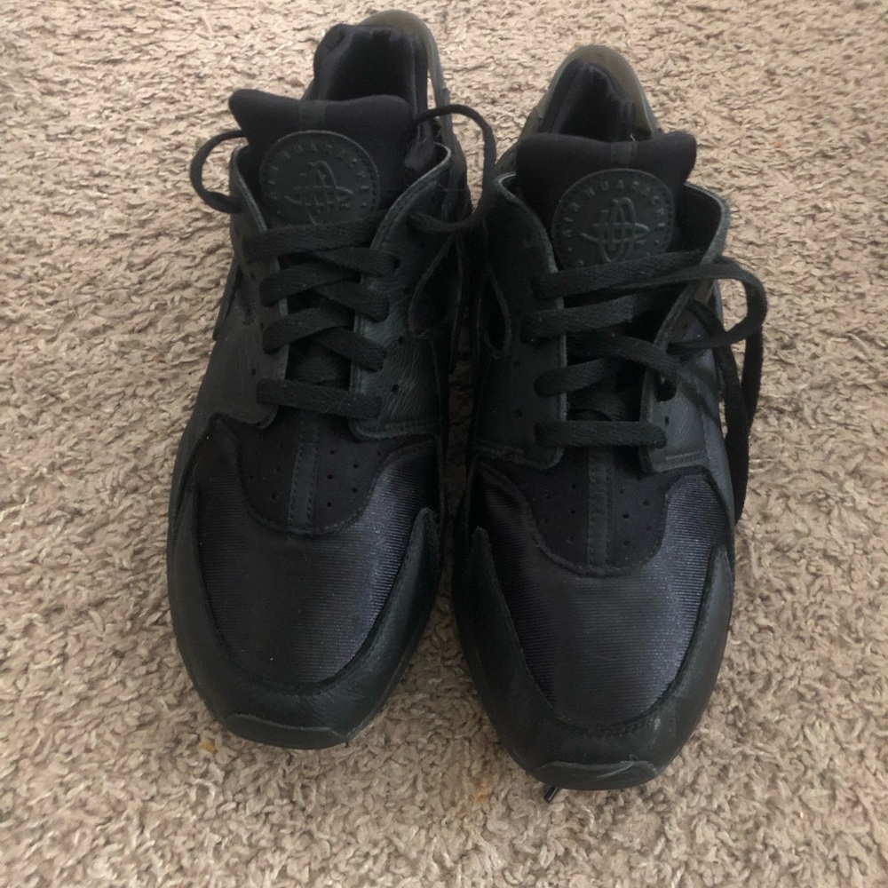 Nike Men's Black and Green Sneakers